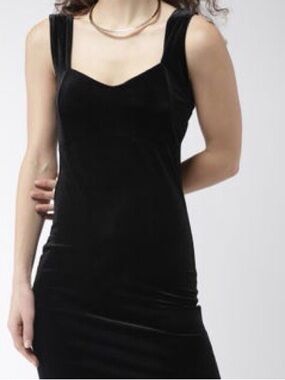 Forever 21 Black Velvet Sleeveless Sweetheart Dress